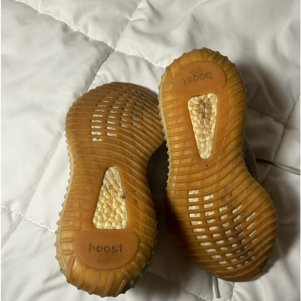 Yeezy authentic - Picture 2 of 5